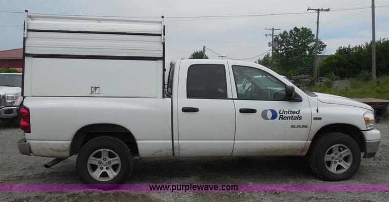 image for item I1000 2008 Dodge Ram 1500 Quad Cab pickup truck