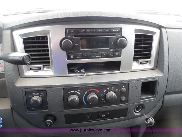 image for item I1000 2008 Dodge Ram 1500 Quad Cab pickup truck