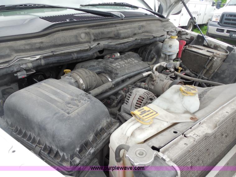 image for item I1000 2008 Dodge Ram 1500 Quad Cab pickup truck