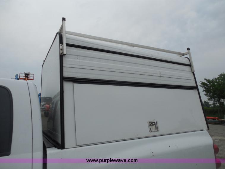 image for item I1000 2008 Dodge Ram 1500 Quad Cab pickup truck