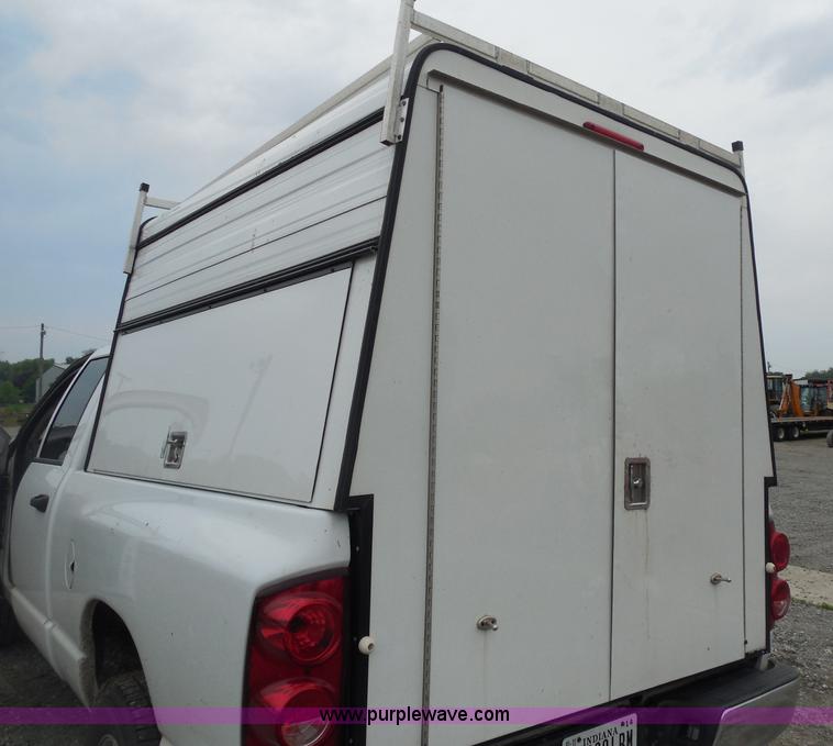 image for item I1000 2008 Dodge Ram 1500 Quad Cab pickup truck