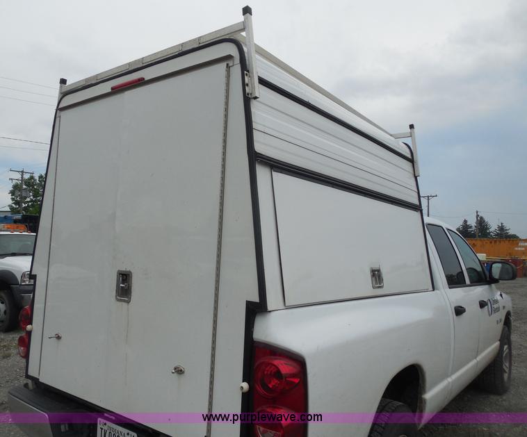 image for item I1000 2008 Dodge Ram 1500 Quad Cab pickup truck
