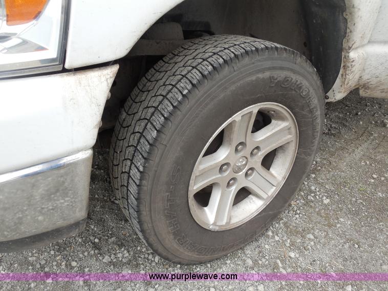 image for item I1000 2008 Dodge Ram 1500 Quad Cab pickup truck