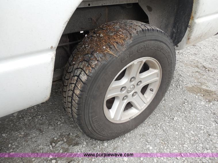 image for item I1000 2008 Dodge Ram 1500 Quad Cab pickup truck