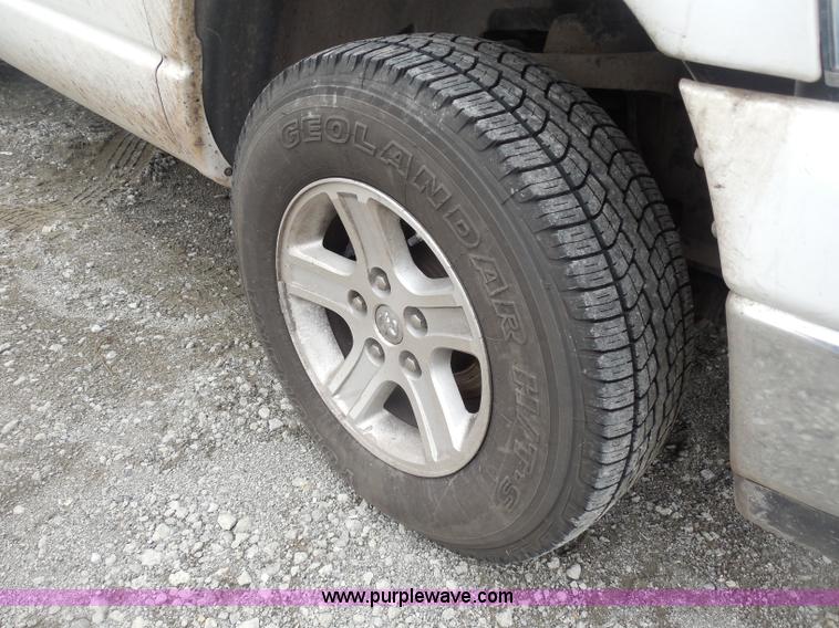 image for item I1000 2008 Dodge Ram 1500 Quad Cab pickup truck