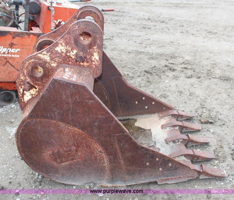image for item X9372 WB 30" excavator bucket