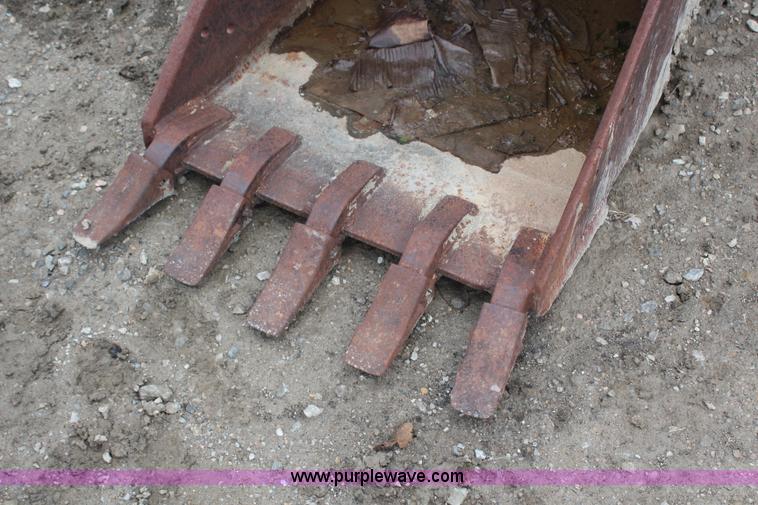 image for item X9372 WB 30" excavator bucket