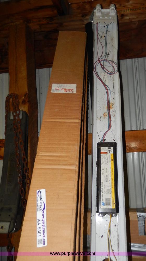 image for item AA9301 (4) strip lights