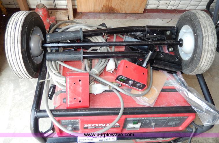 image for item AA9307 Honda EM 5000S generator