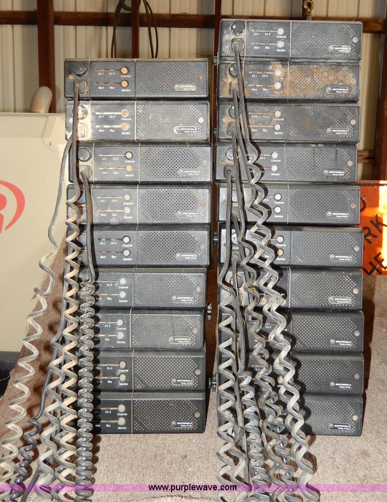 image for item AA9308 (19) Motorola M120 radios