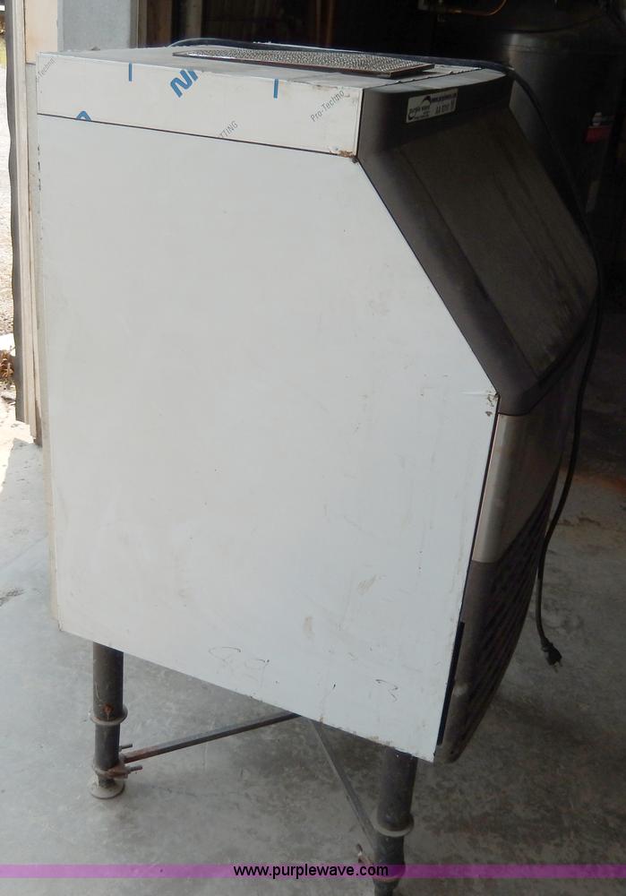 image for item AA9310 Manitowoc ice machine