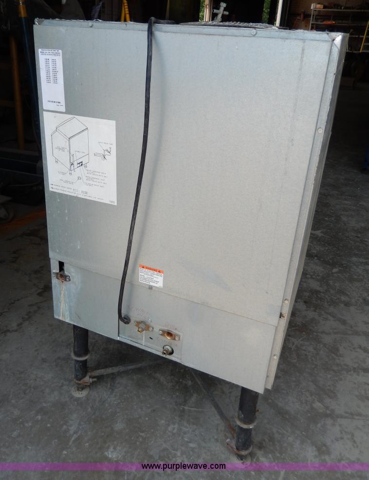 image for item AA9310 Manitowoc ice machine