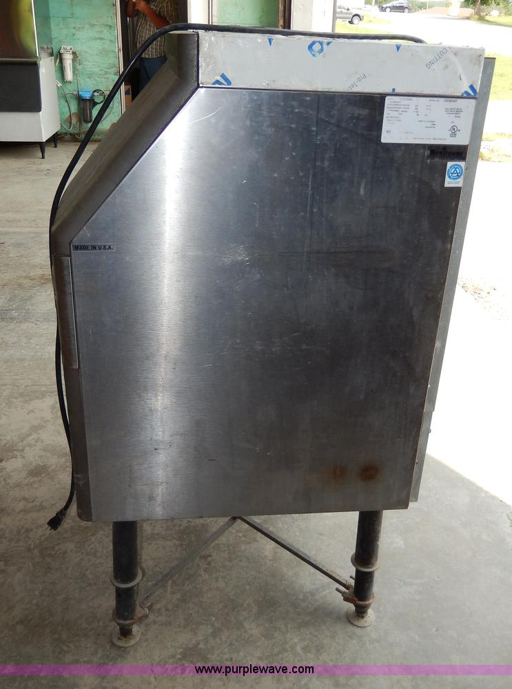 image for item AA9310 Manitowoc ice machine
