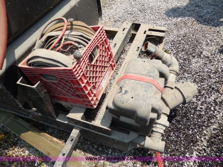 image for item AA9320 300 gallon metal tank