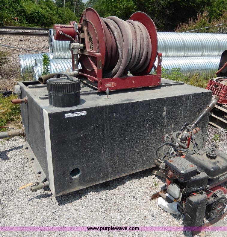 image for item AA9321 300 gallon fiberglass tank