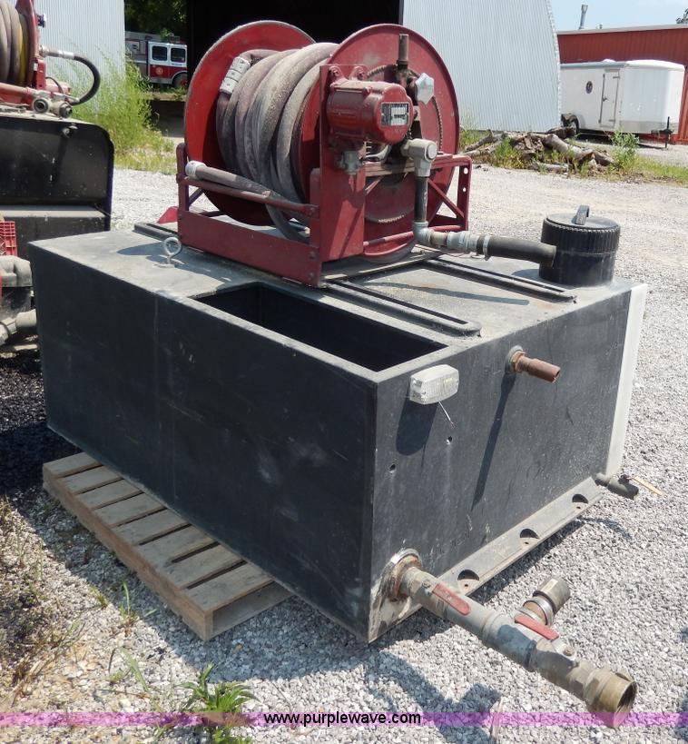 image for item AA9321 300 gallon fiberglass tank