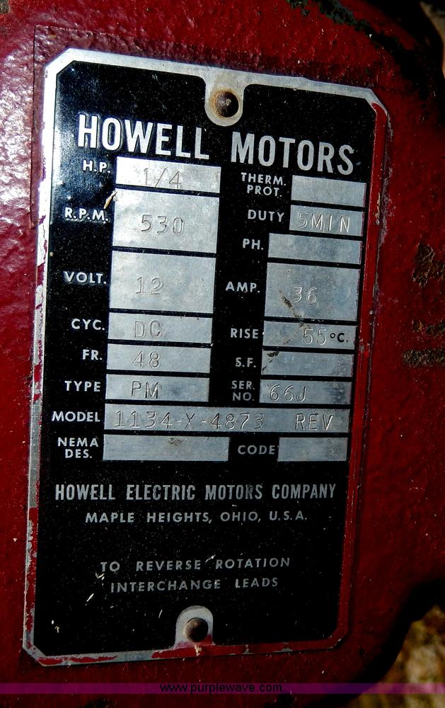 image for item AA9321 300 gallon fiberglass tank