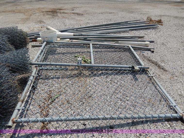 image for item AA9326 Approximately 300' of chain link fencing