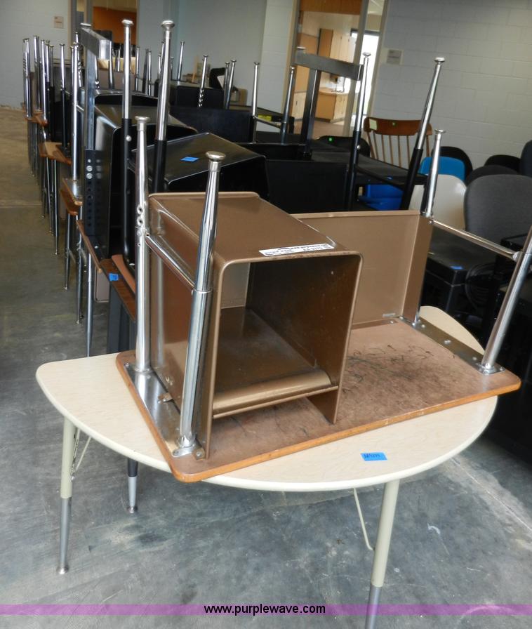 image for item AA9379 (24) student desks