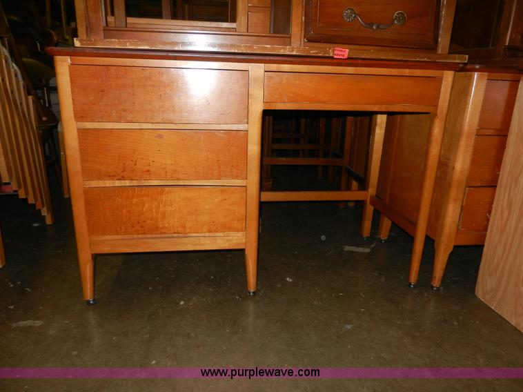 image for item AA9428 (30) wooden student desks