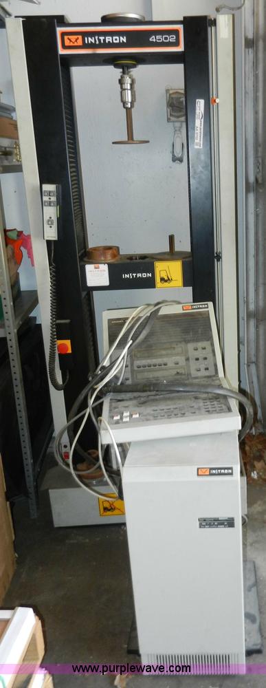 image for item AA9752 Instron 4502 tensile strength test system