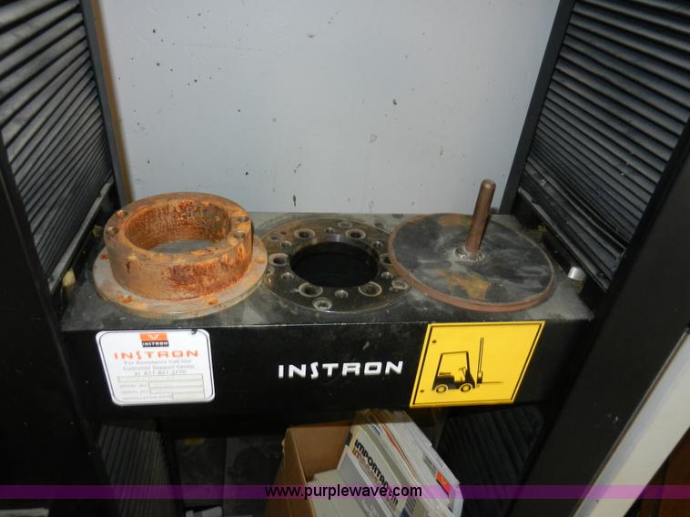image for item AA9752 Instron 4502 tensile strength test system