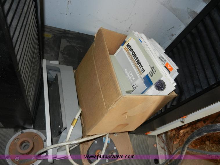 image for item AA9752 Instron 4502 tensile strength test system