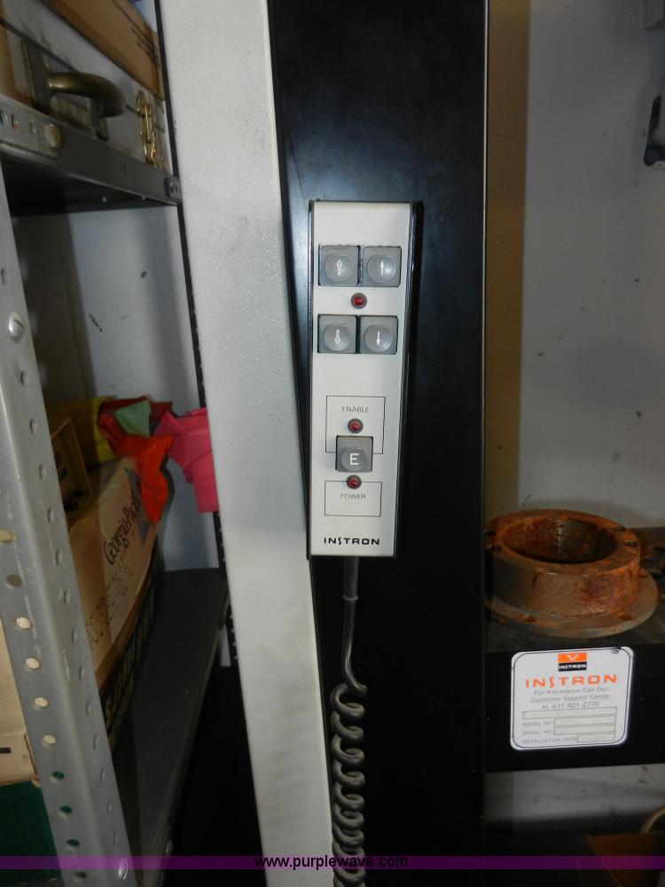 image for item AA9752 Instron 4502 tensile strength test system