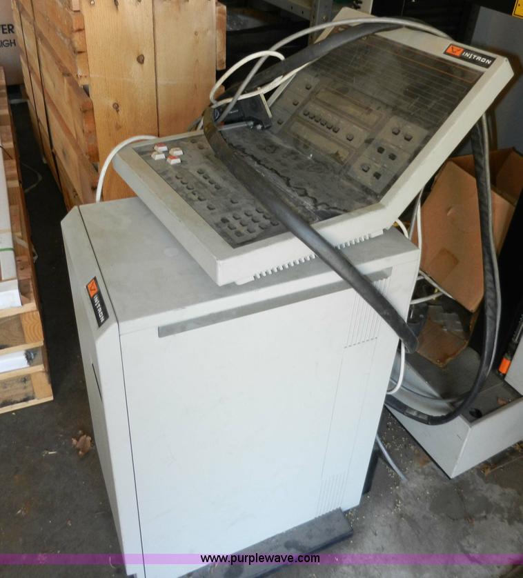 image for item AA9752 Instron 4502 tensile strength test system