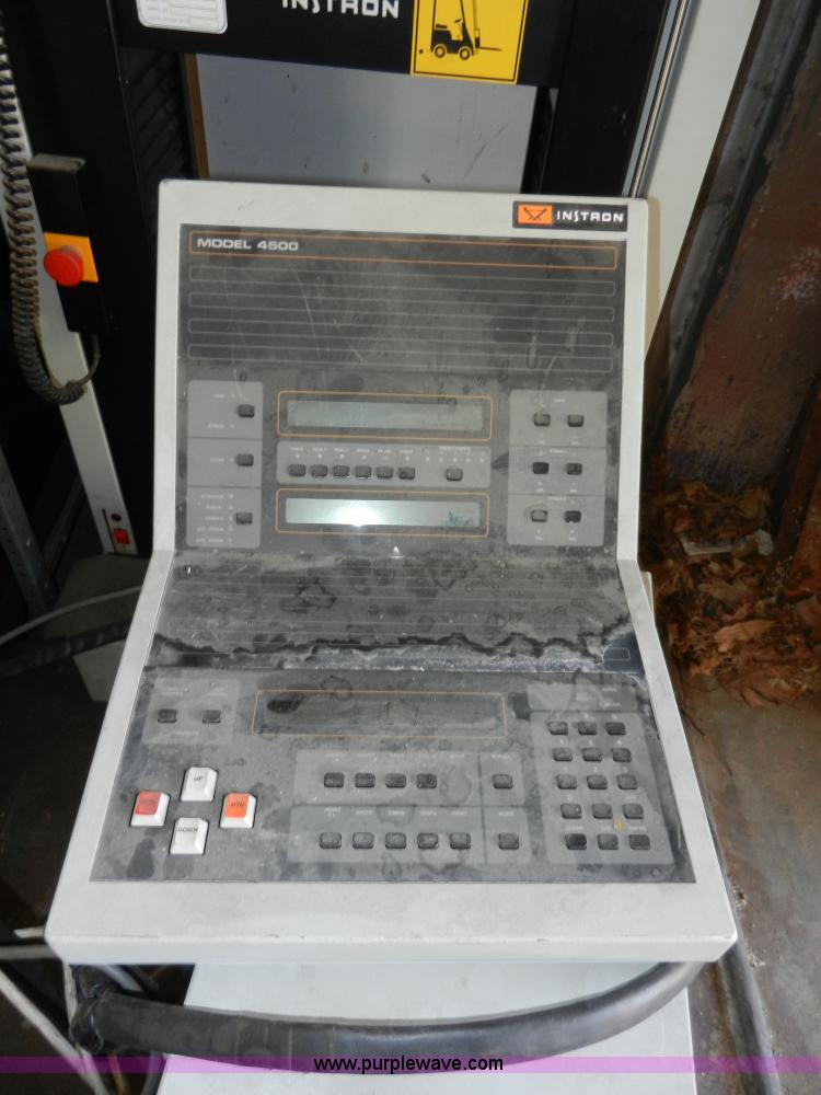 image for item AA9752 Instron 4502 tensile strength test system