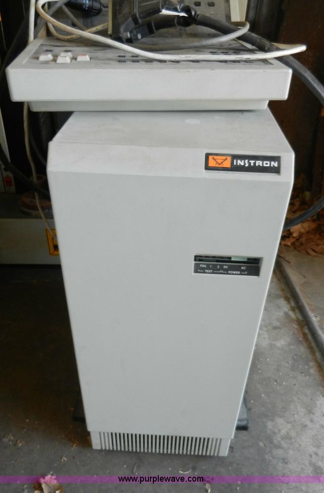 image for item AA9752 Instron 4502 tensile strength test system