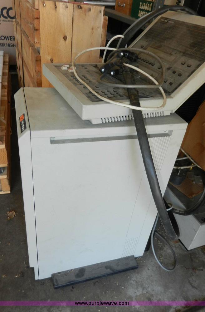 image for item AA9752 Instron 4502 tensile strength test system
