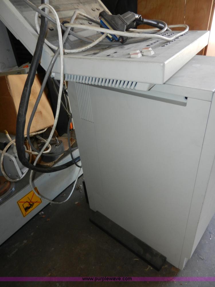 image for item AA9752 Instron 4502 tensile strength test system