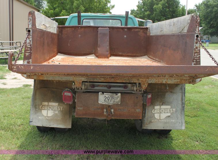 image for item AE9173 1973 Chevrolet C60 dump truck