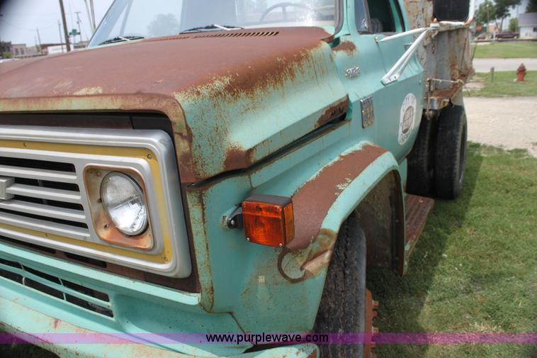image for item AE9173 1973 Chevrolet C60 dump truck