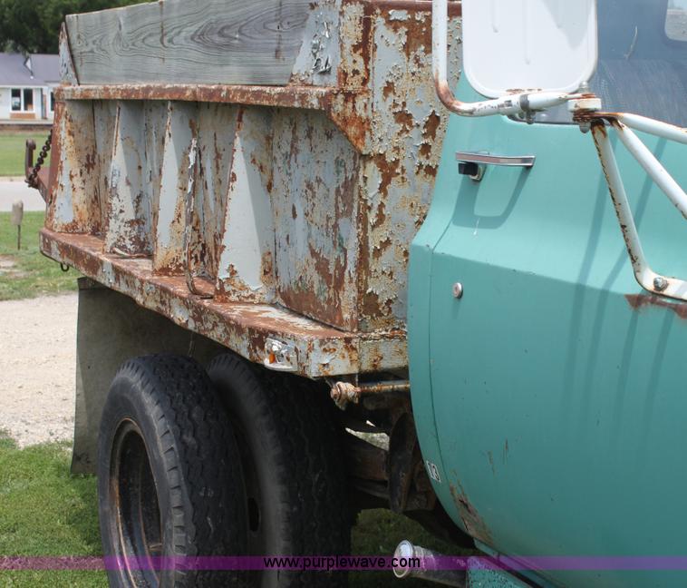 image for item AE9173 1973 Chevrolet C60 dump truck