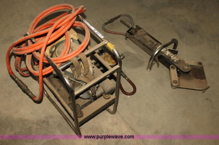 image for item AE9221 Cutter with pump and hose
