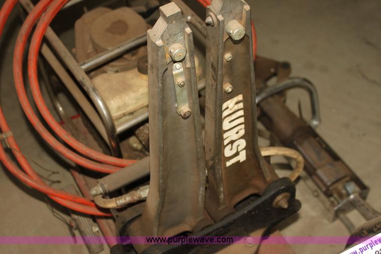 image for item AE9223 Jaws of life with pump and hose