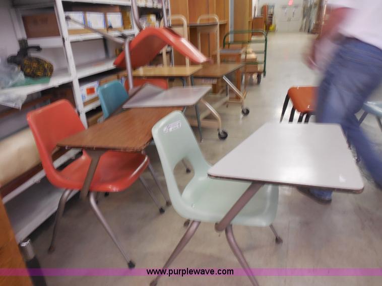 image for item AH9043 (31) assorted student desks