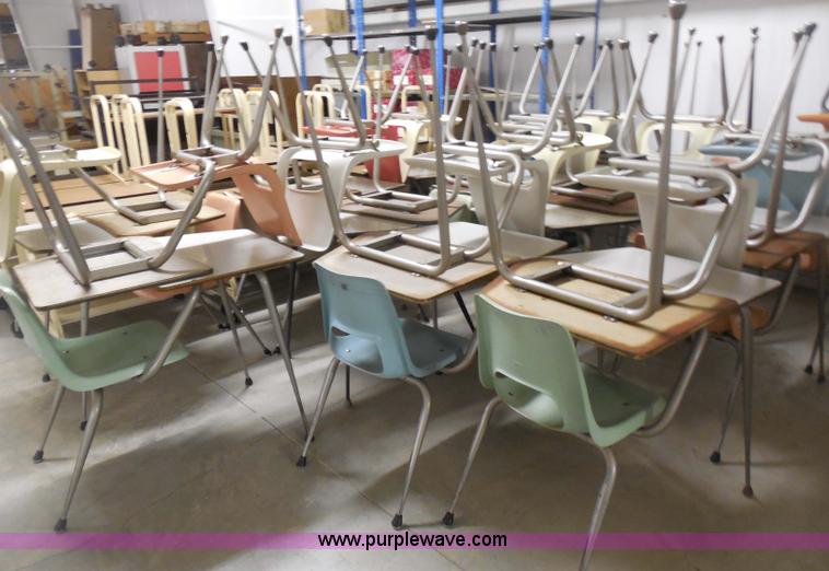 image for item AH9043 (31) assorted student desks