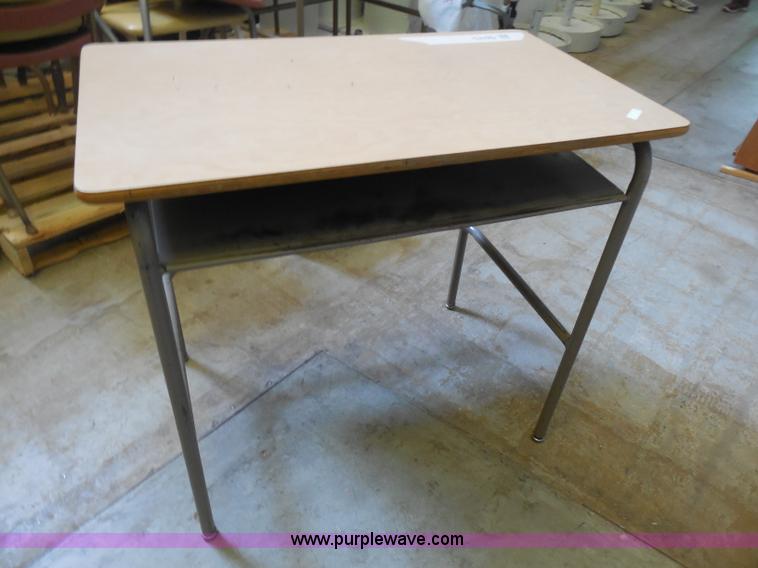 image for item AH9045 (19) assorted student desks