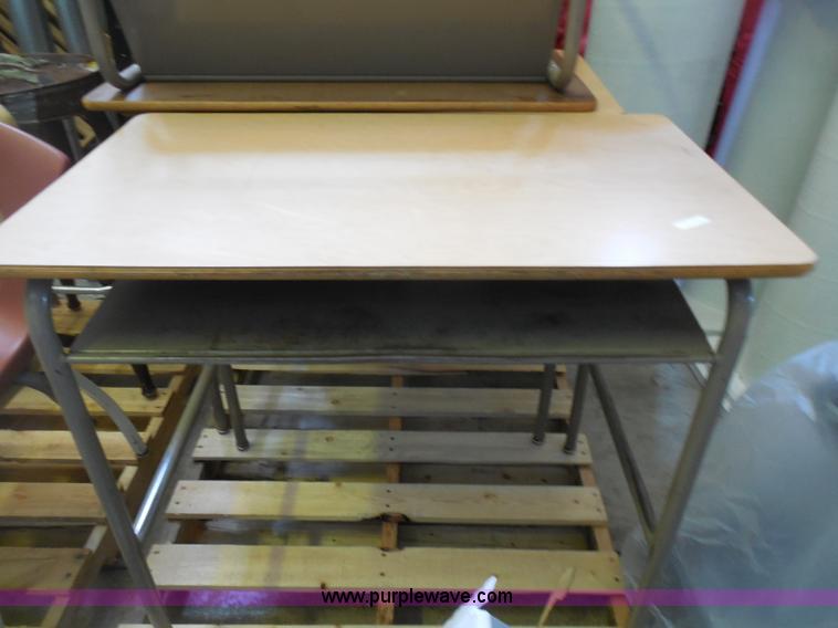 image for item AH9045 (19) assorted student desks