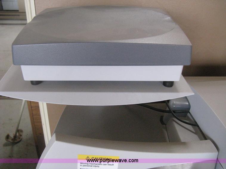 image for item AH9067 Pitney Bowes DM1000 mailing system