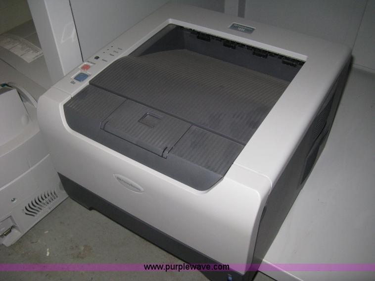 image for item AH9067 Pitney Bowes DM1000 mailing system