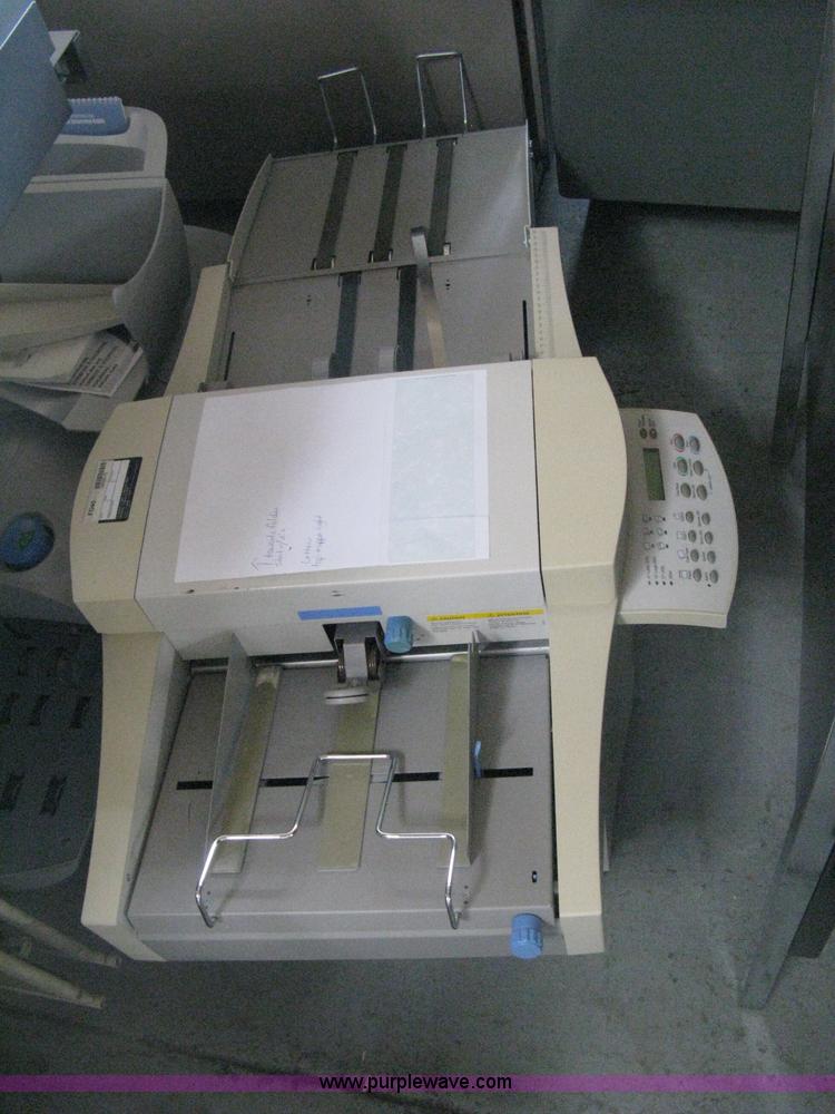 image for item AH9067 Pitney Bowes DM1000 mailing system