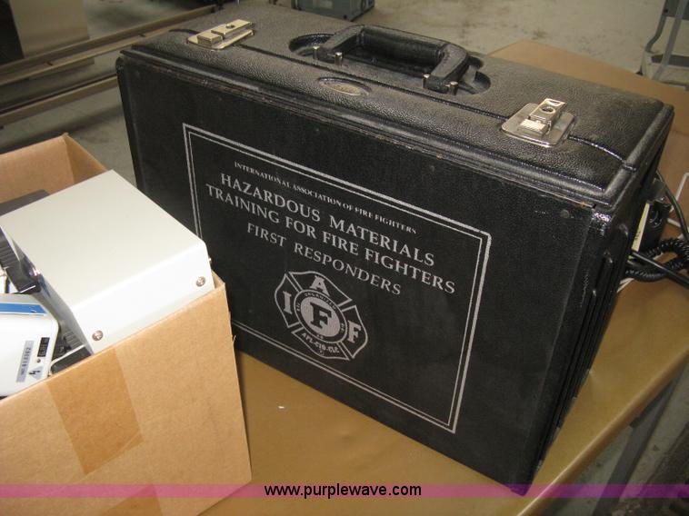 image for item AH9071 Assorted photography supplies