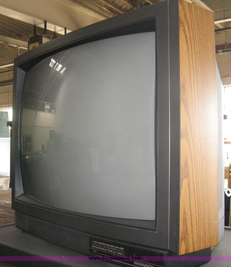 image for item AH9076 Media carts and televisions