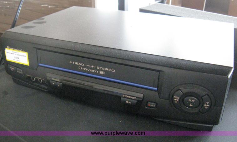 image for item AH9076 Media carts and televisions