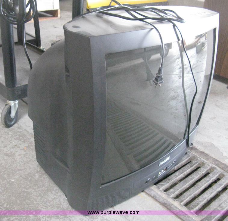 image for item AH9076 Media carts and televisions