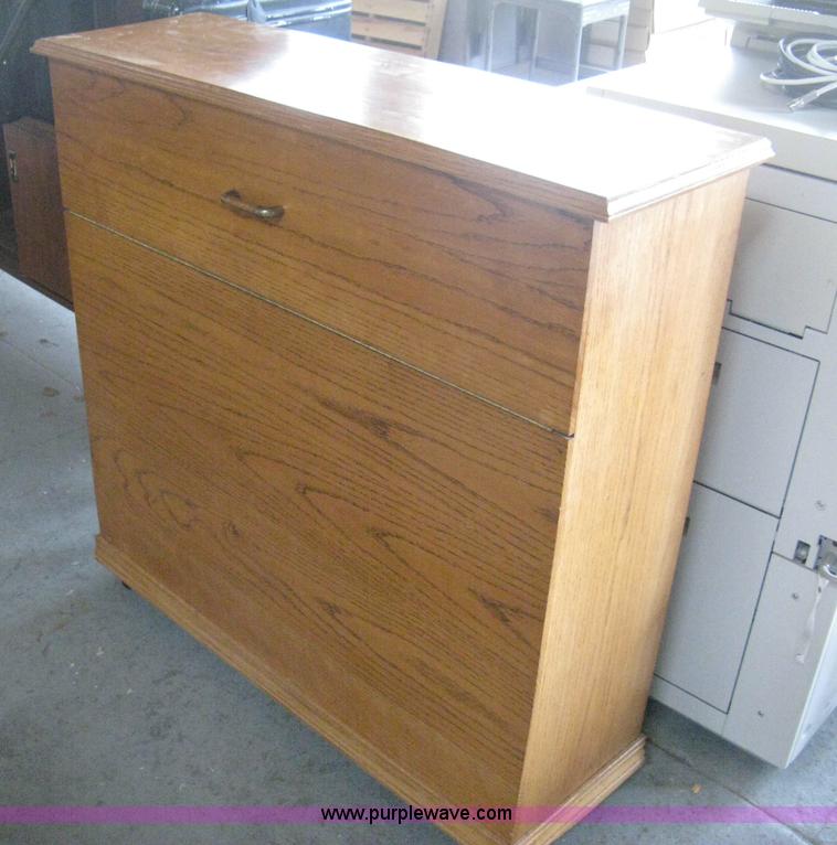 image for item AH9077 Assorted office furniture